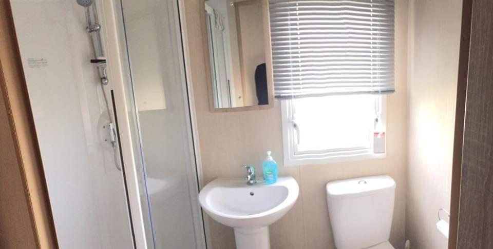 Hotel 6 Berth Park Dean Saltfleet Barneys Den Extérieur photo